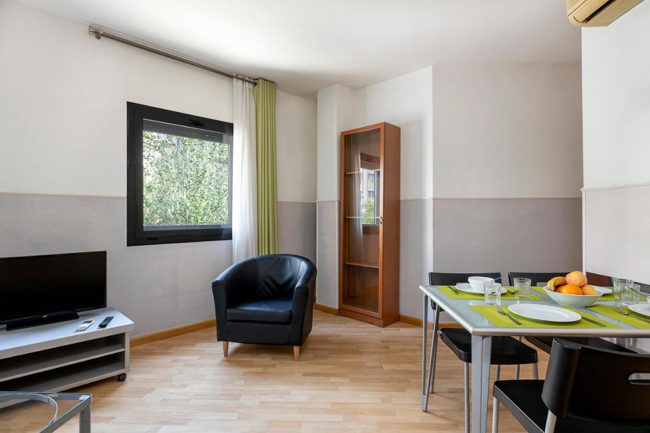 Apartments Sata Park Guell Area บาร์เซโลนา ภายนอก รูปภาพ