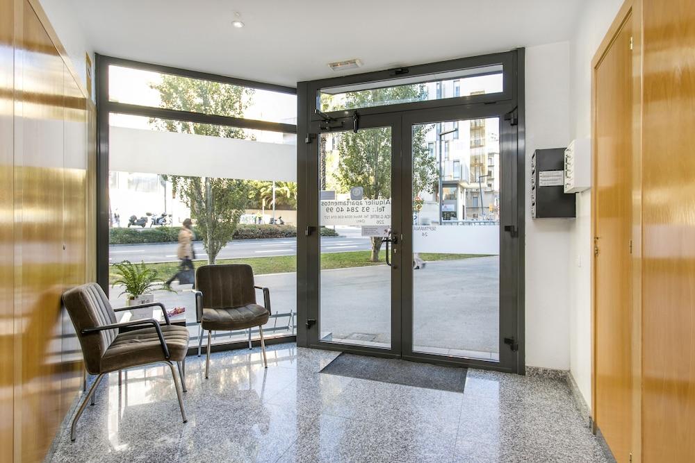 Apartments Sata Park Guell Area บาร์เซโลนา ภายนอก รูปภาพ